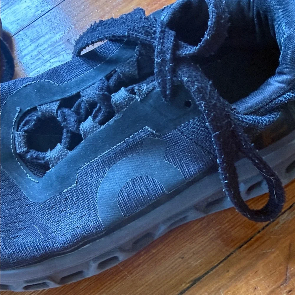 On Running Black Women’s Athletic Running Shoes